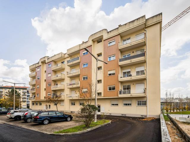 T2 em Leiria com dois WC´s e varandas