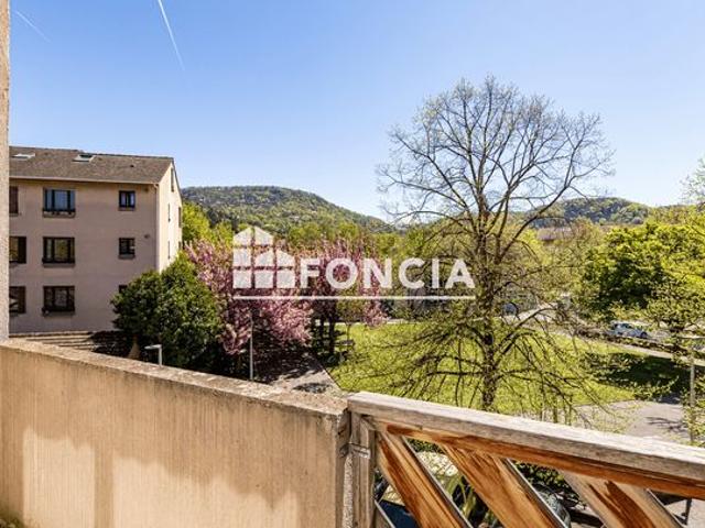 T2 en duplex avec balcon Les Ruires
