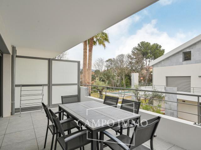 T2 en premier étage avec balcon terrasse à 200 m de la mer – Saint Cyr les Lecques