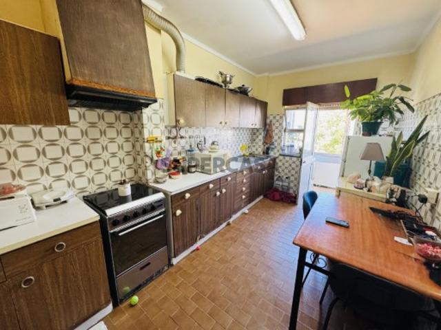T2 Espaçoso e Rentável junto à Escola Afonso III