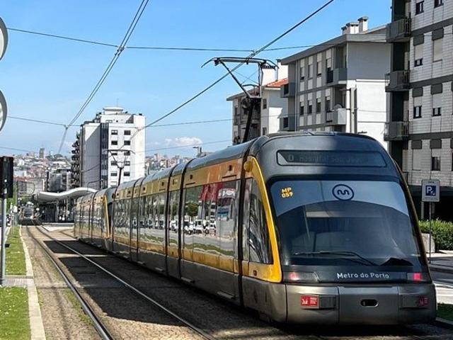 T2 Gaia * Novo Av. Republica * Suite 2 Lug. Garagem Metro Joo Deus