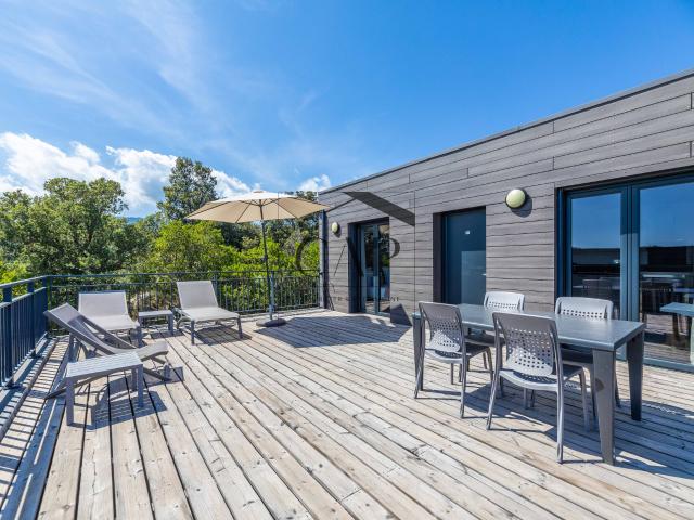 T2 Haut de Gamme avec Terrasse & Jardin Domaine 5* éco responsable proche Porto Vecchio