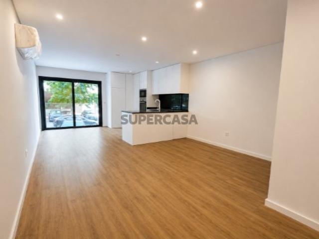 T2 Junto ao centro Novo!