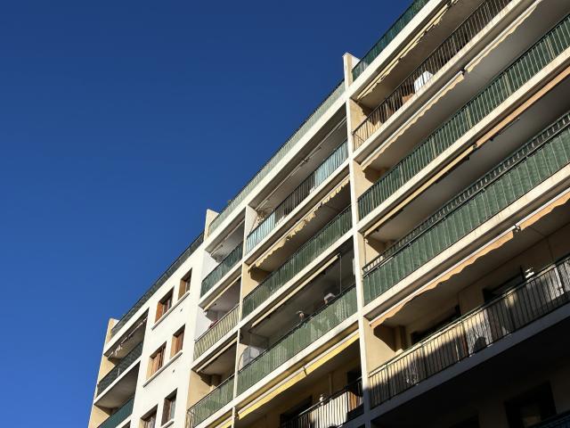 T2 LA BLANCARDE 13004