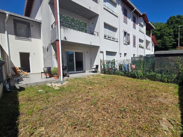 T2 lumineux, jardin, box fermé et cave