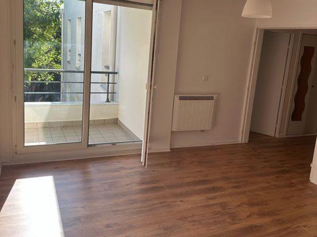 T2 lumineux rue du Général Sarrail Balcon