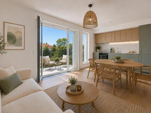 T2 LULINEUX AVEC DRESSING + BALCON + PARKING !