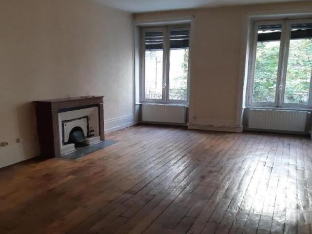 T2 LYON 76 rue du Ney 69006 LYON Clesev vous propose.