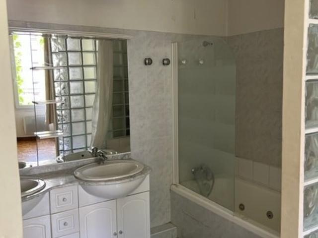 T2 Marseille 13008