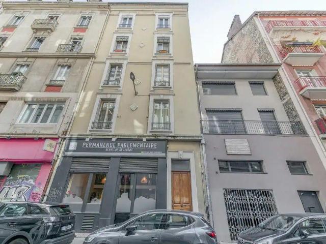 T2 meublé 42m² entièrement rénové