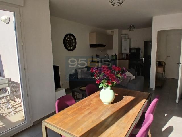 T2 meublé 43 m2 avec terrasse, garage et ascenseur 48 rue du Marais Villeurbanne Saint Jean