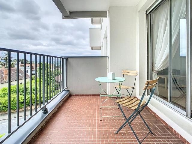 T2 – MEUBLE – 48 m2 – 69300 – CALUIRE ET CUIRE