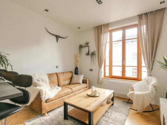 T2 MEUBLE 69003 LYON