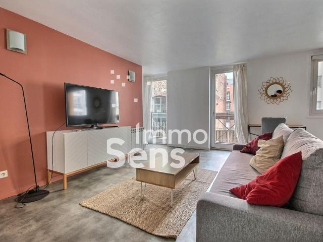 T2 MEUBLE + PARKING COEUR DU VIEUX LILLE PROCHE IAE
