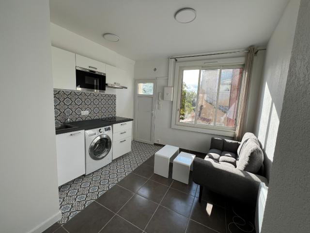 T2 MEUBLE CINQ AVENUES LONGCHAMP