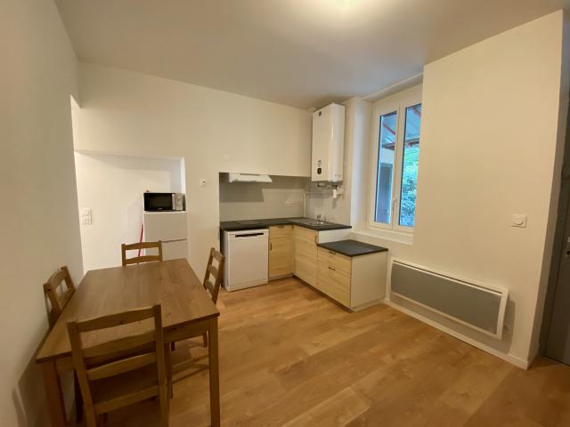 T2 meublé à Villeneuve sur Lot en rez de chaussée avec terrasse et jardin