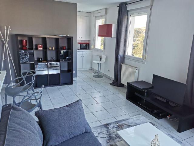 T2 meuble avec terrasse