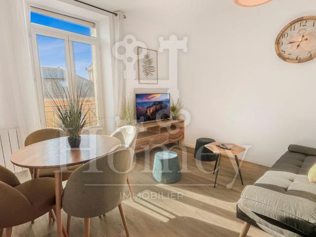 T2 meublé avec balcon — 28 m2 au 3e étage, coeur d'Annemasse, à 15 min de Genève