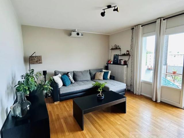 T2 meublé avec balcon et cave
