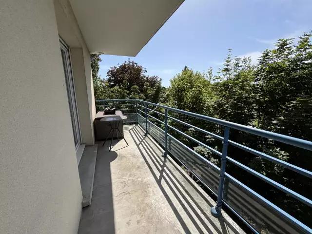 T2 meublé avec balcon et parking