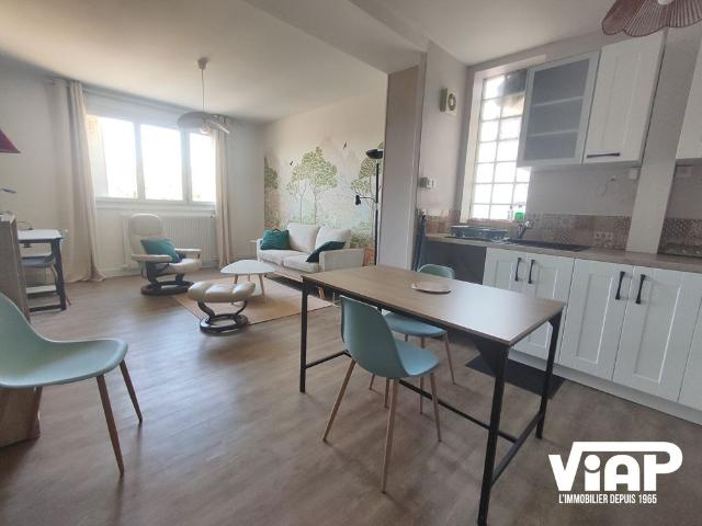 T2 MEUBLE AVEC GARAGE