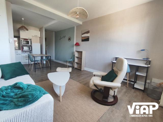 T2 MEUBLE AVEC GARAGE