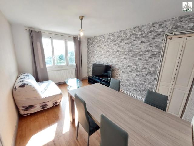 T2 meublé + garage