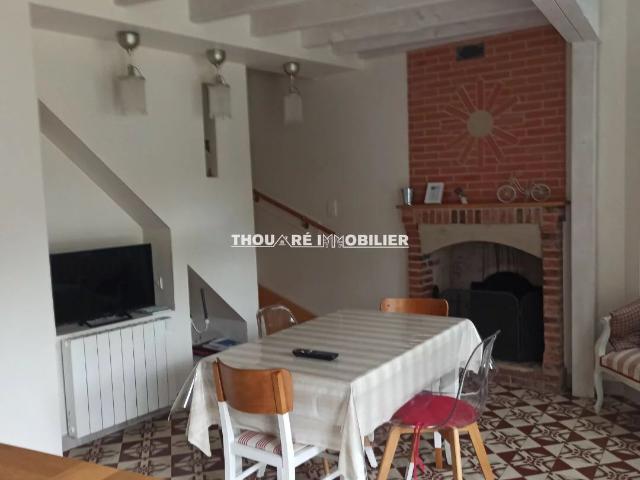 T2 MEUBLE DANS UN ENDROIT TRES CALME ET VERDOYANT PROCHE BORD D