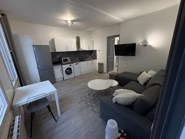 T2 meublé de 36.80 m2, Tours centre avec box internet, télévision, lit coffre et canapé convertible