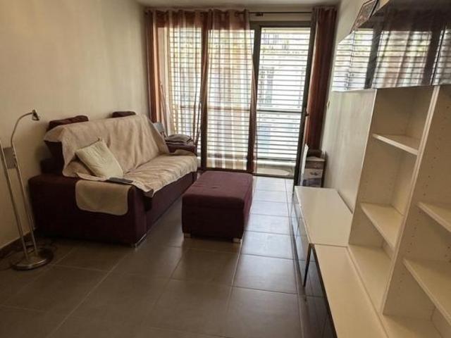 T2 meublé de 40 m2 – Avenue Berthelot – Balcon – Proche des transports en commun