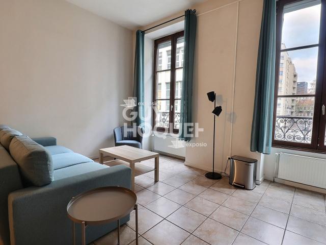 T2 Meublé de 49m² Rénové / Saxe Gambetta
