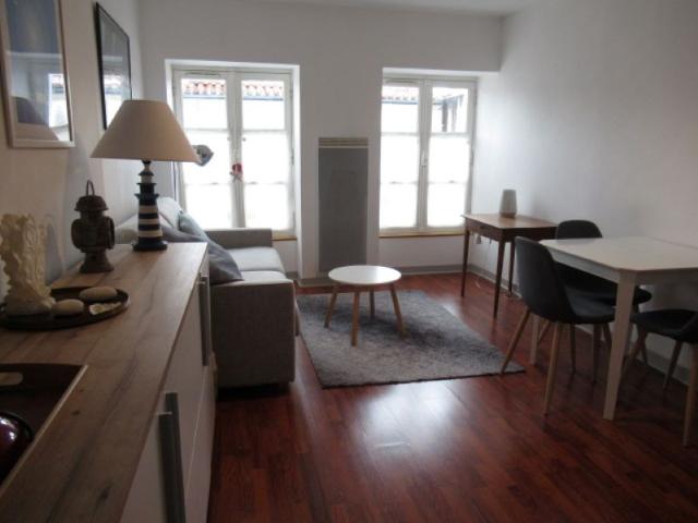 T2 MEUBLE ETUDIANT CENTRE LR