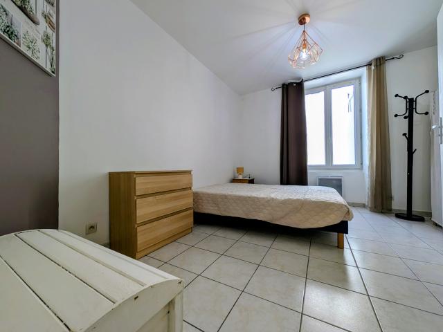 T2 MEUBLE HYPER CENTRE D’ORLEANS A LOUER 28.22 m²