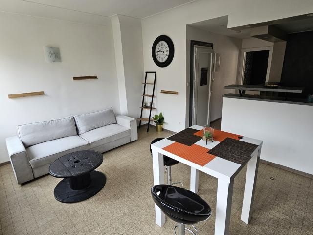 T2 MEUBLE HYPER CENTRE