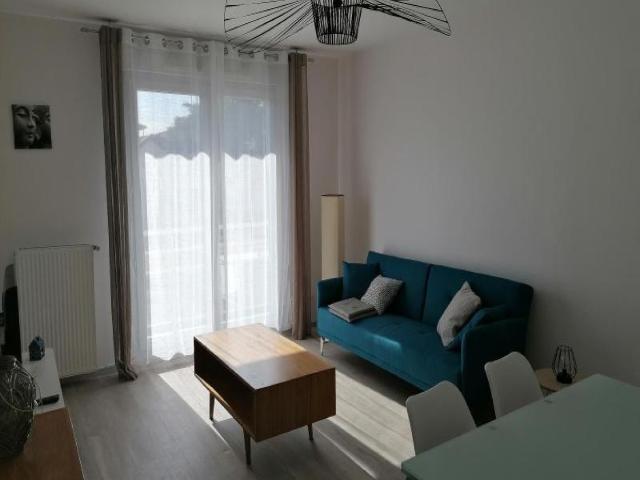 T2 MEUBLE OULLINS T2 OULLINS 7, rue du Perron.