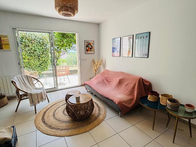 T2 MEUBLE TERRASSE JARDIN PARKING
