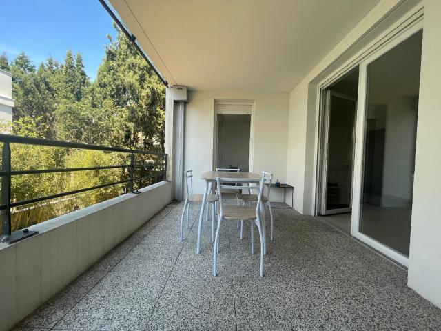 T2 meublé TERRASSE PARKING