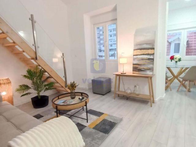 T2 + Mezzanine em Benfica | 25043924787