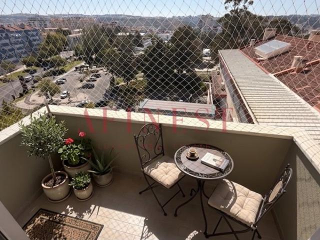 T2 MOBILADO ODIVELAS | JUNTO McDONALD'S | 8º ANDAR COM ELEVADOR | 1100€