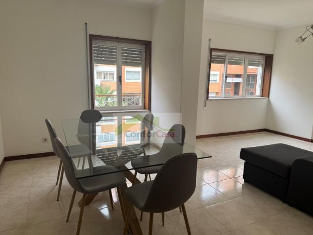 T2 Mobilado para Arrendar em Braga Lomar | 82m², Garagem Fechada e Elevador