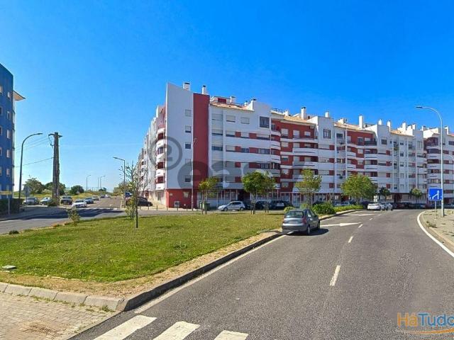 T2 na Cavaleira com parqueamento | 26064088882