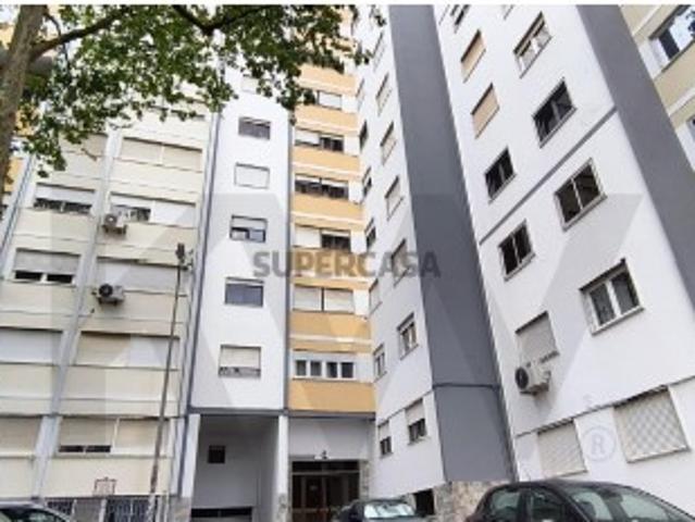 T2 na Praceta Cristóvão Falcão, em Massamá, concelho de Sintra