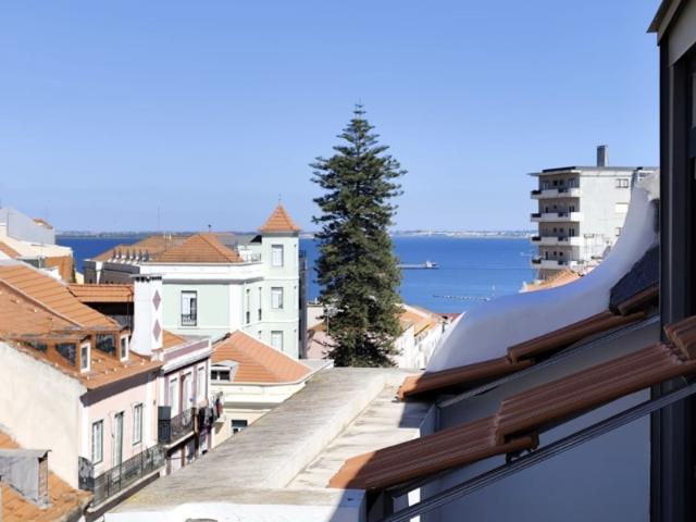 T2 na Rua Vale de Santo António São Vicente, Lisboa