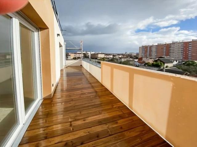 T2 NEUF DERNIER ETAGE LIVRAISON IMMINENTE MINIMES