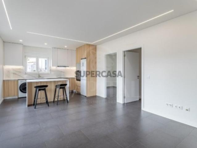 T2 no Centro da Lourinhã Design Moderno e Acessibilidade
