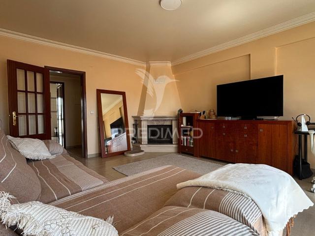 T2 no Centro da Quinta do Conde — 299.990€