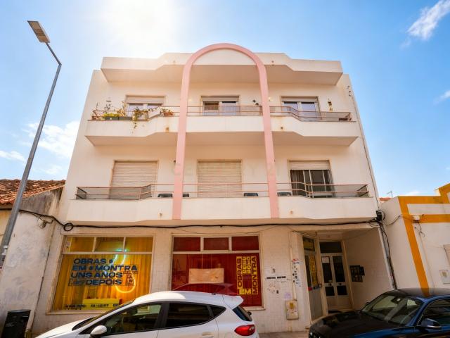 T2 no coração das Caldas da Rainha | Garagem Box