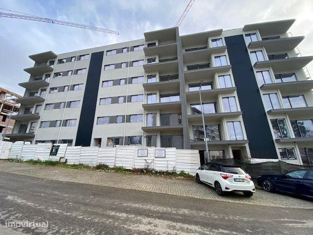 T2 Novo c/ Lugar de Garagem em Fnzeres