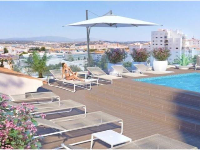 T2, Novos, Centro Lagos Algarve, c/ Piscina e Estacioname. 97m² Lagos