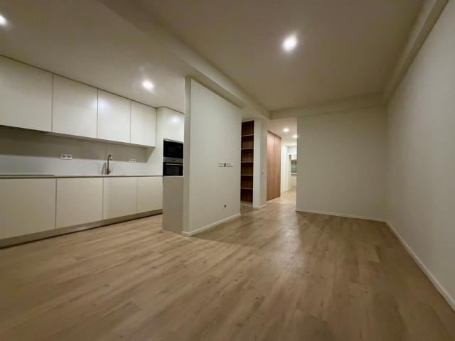 T2 p/ Arrendamento Moscavide A Estrear c/ Elevador